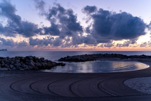 Beach Scenery - Peaceful sunrise over Comunidad Valenciana beach #29009123